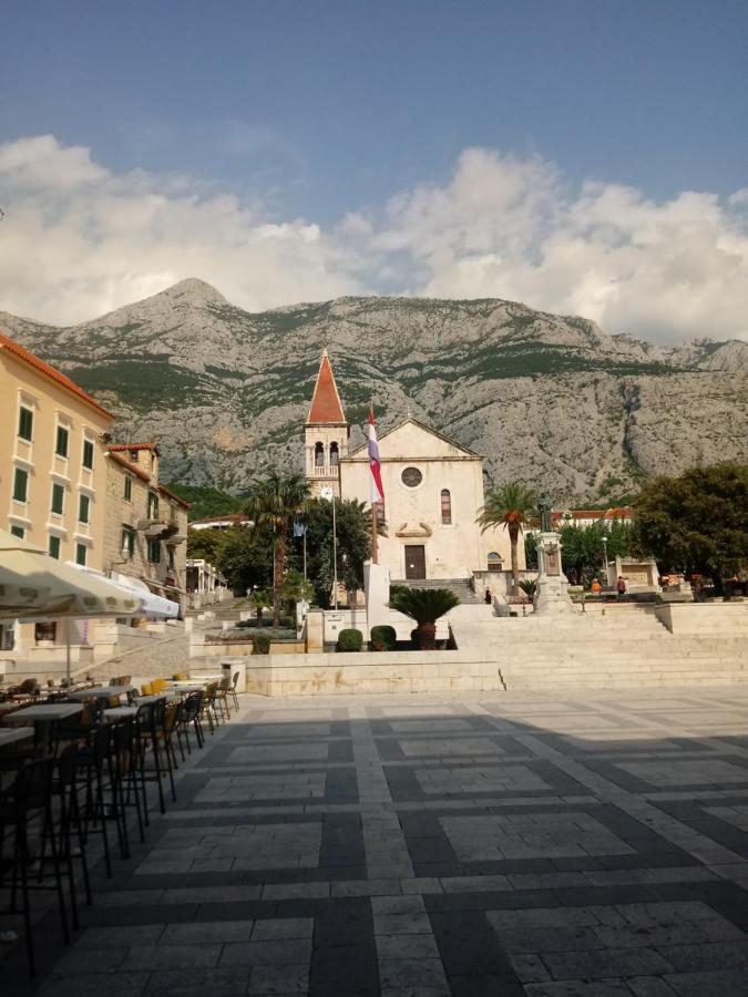 Apartment Lukas Galileo Izuzetan Makarska Eksteriør billede