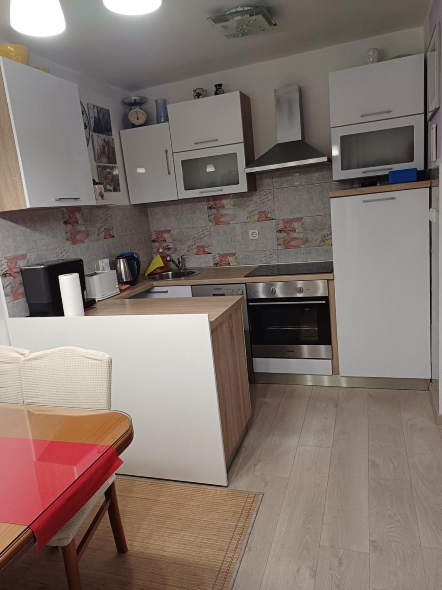 Apartment Lukas Galileo Izuzetan Makarska Eksteriør billede